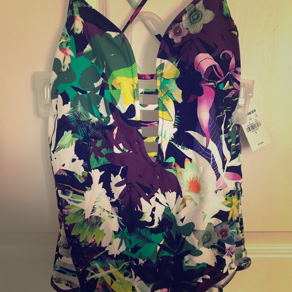 One Piece Bathing-suit